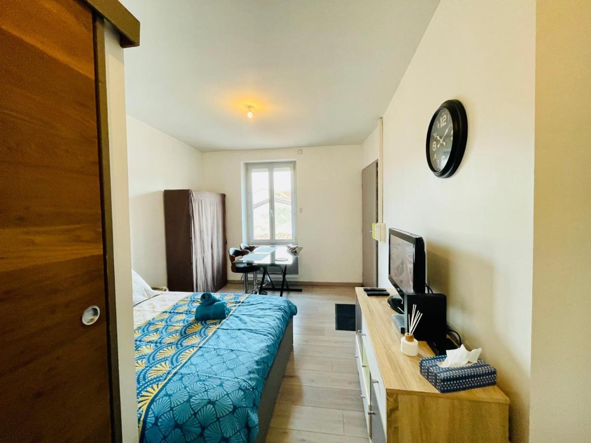 Apartmán La Belcombe Sainte-Colombe  Exteriér fotografie